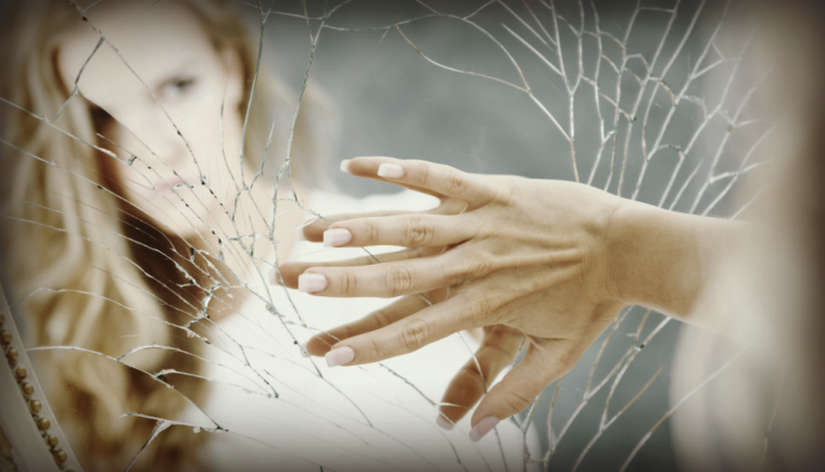 Broken Mirror, Reflection